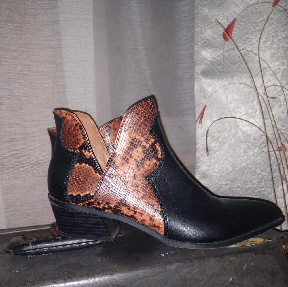 FergaLicious by Fergie ankle boots